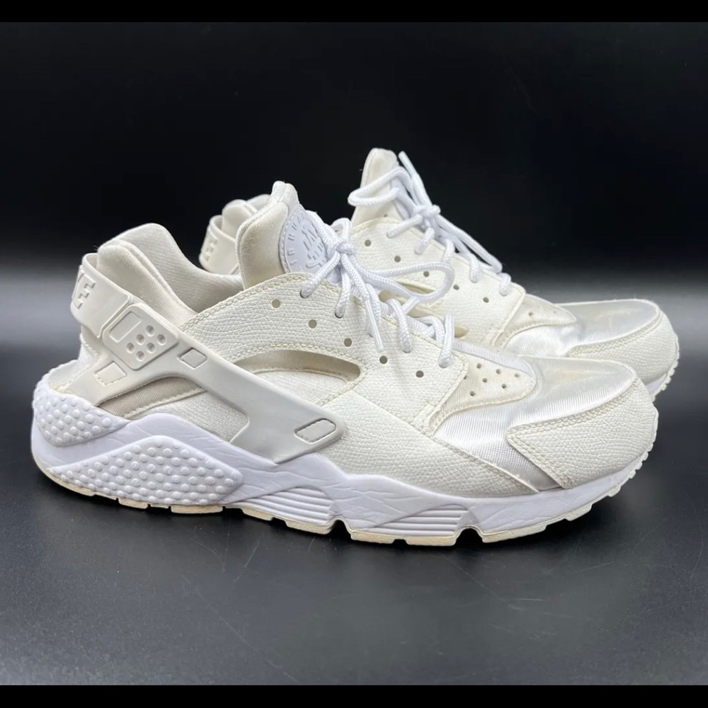 Nike Air Huarache Running Triple White Sneakers size 9 Women's 634835-108